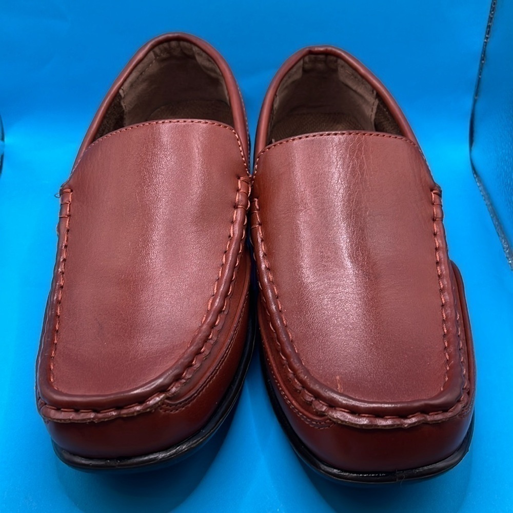 Deer Stags Big Boys Booster Loafer Size 5M Brown- brand new